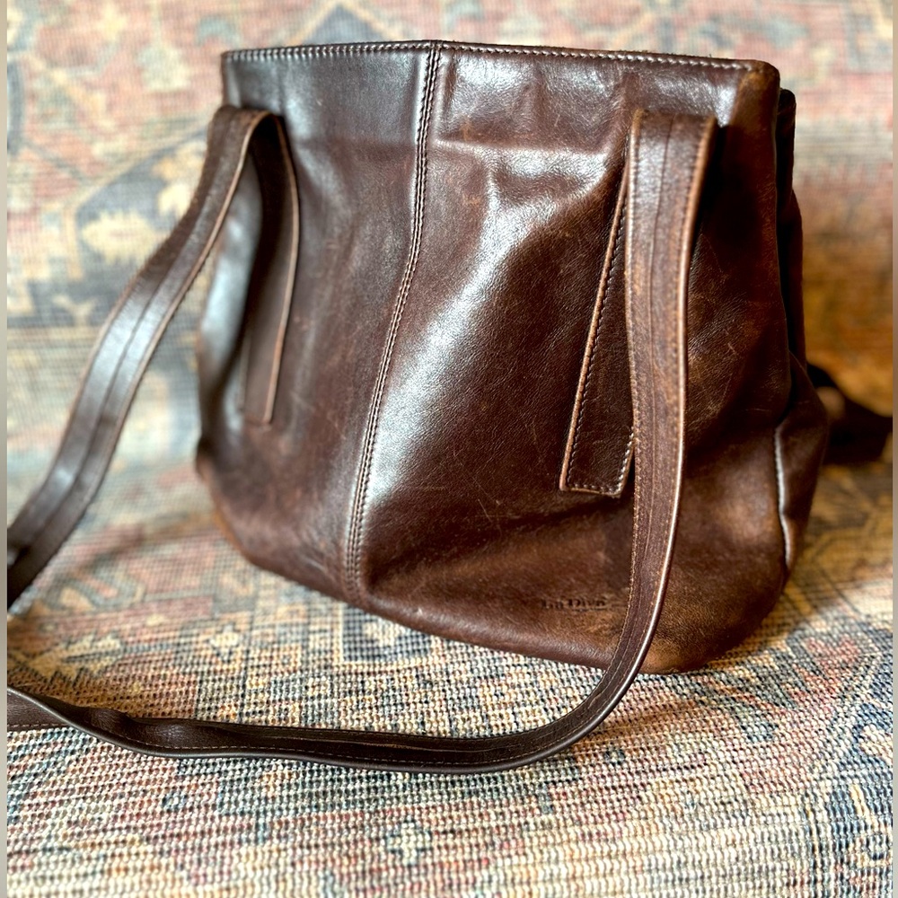LA DIVA vintage leather bag